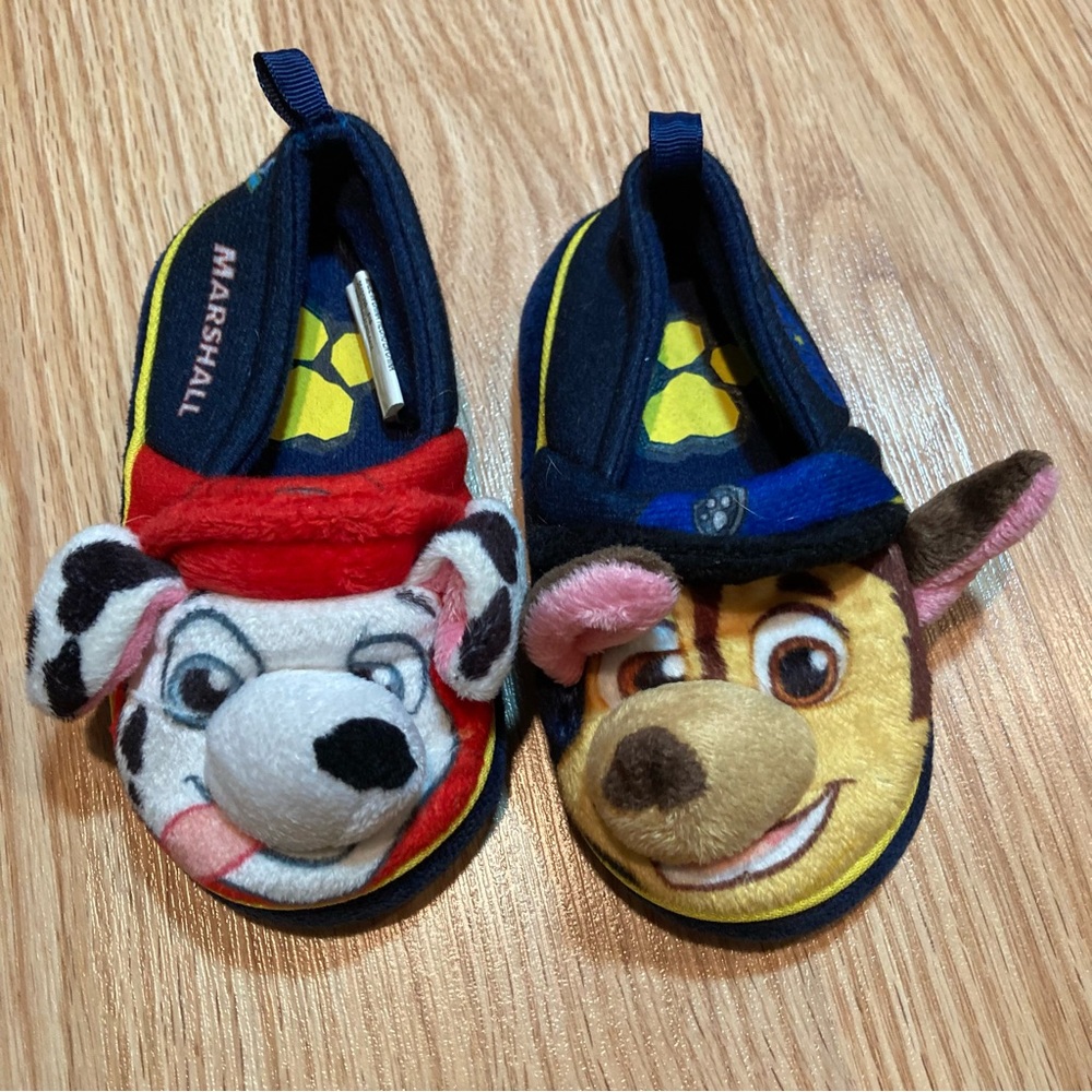 Paw Patrol slippers 5/6‎